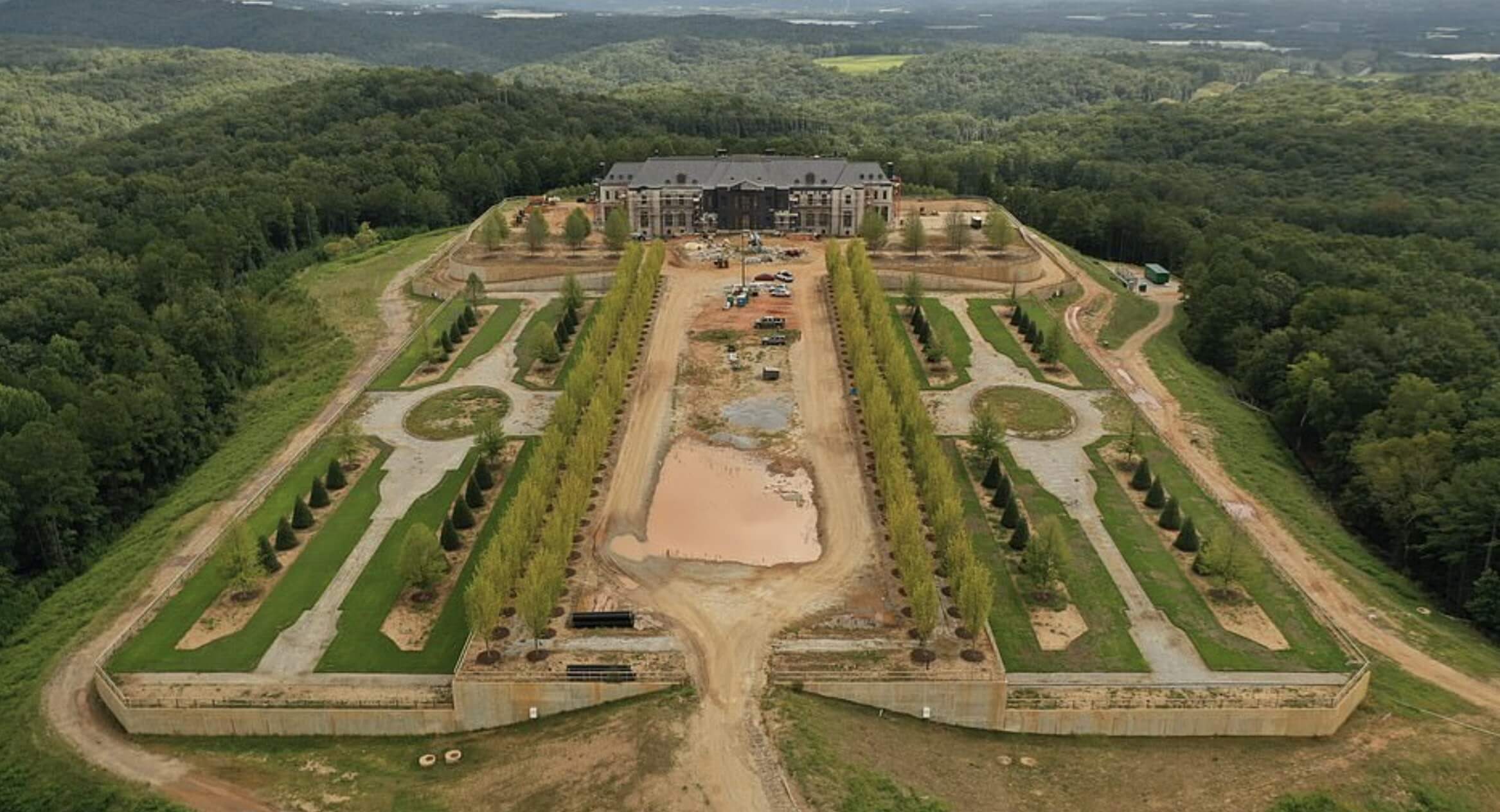 Tyler Perry's New House Epic 1,000 Acre Home in